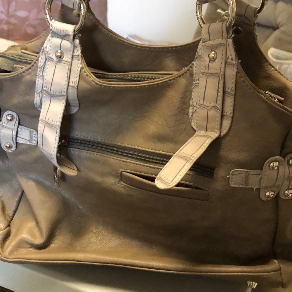 Purse - Picture 2 of 8